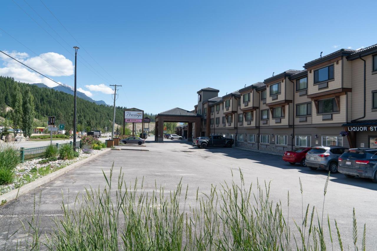 Prestige Inn Golden Extérieur photo