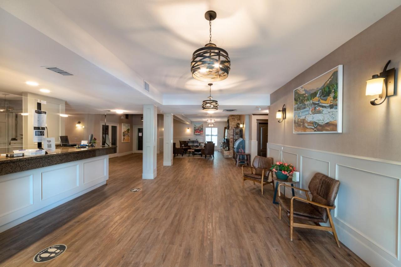 Prestige Inn Golden Extérieur photo
