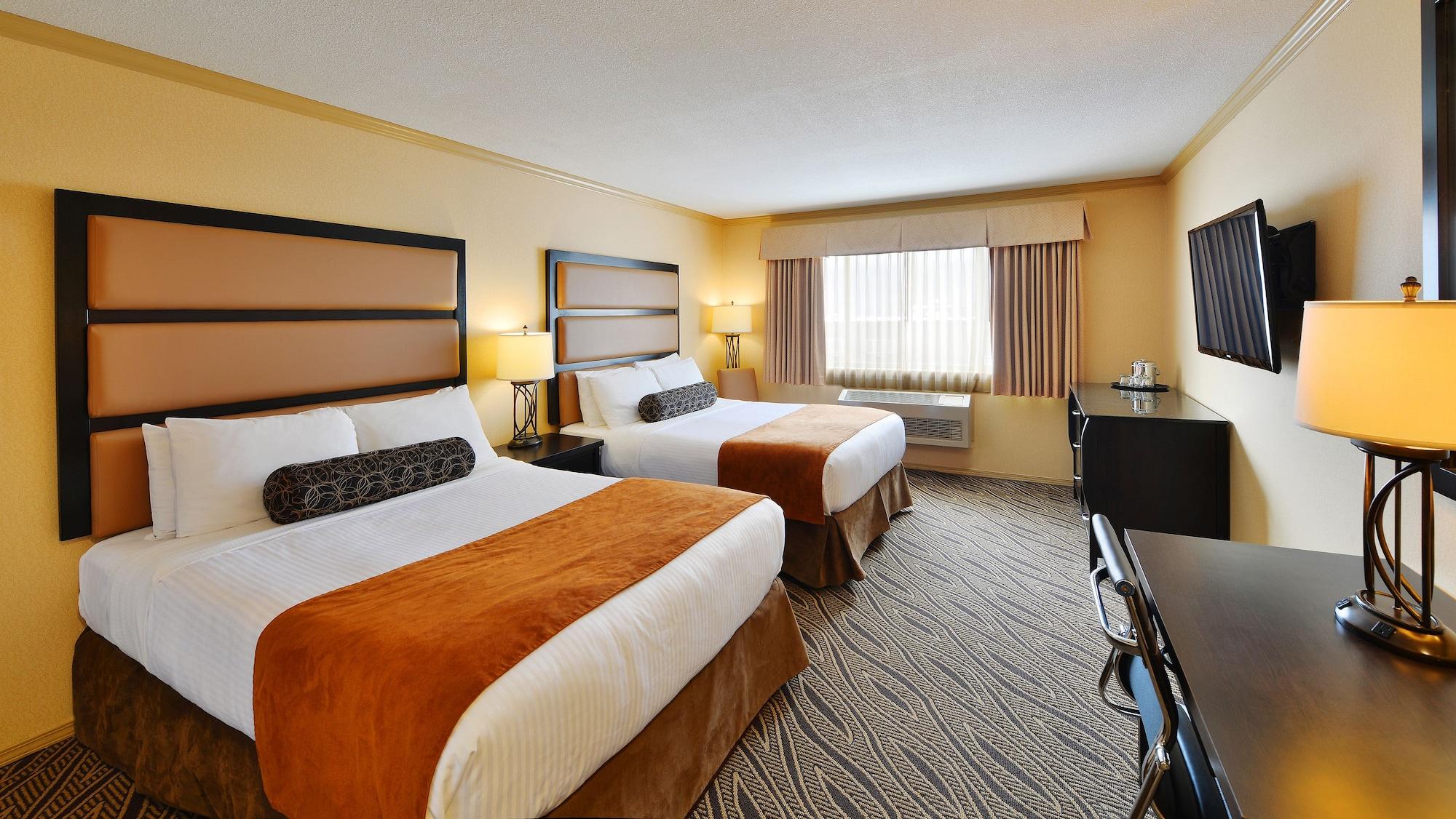 Prestige Inn Golden Extérieur photo