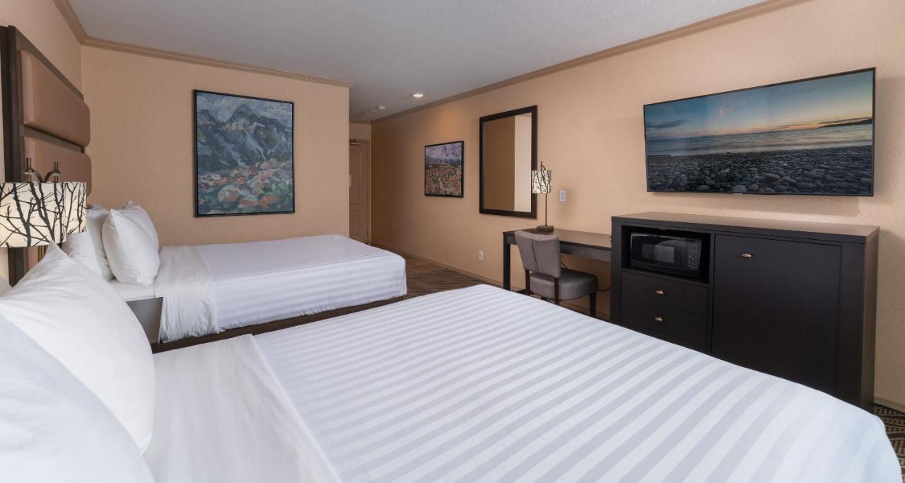 Prestige Inn Golden Extérieur photo